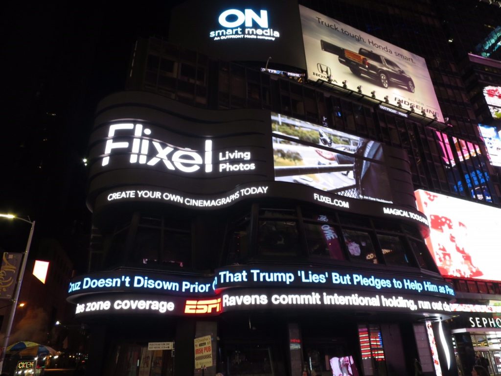 Flixel Wizard Jon Kane Houldsworth's cinemagraph in Times Square