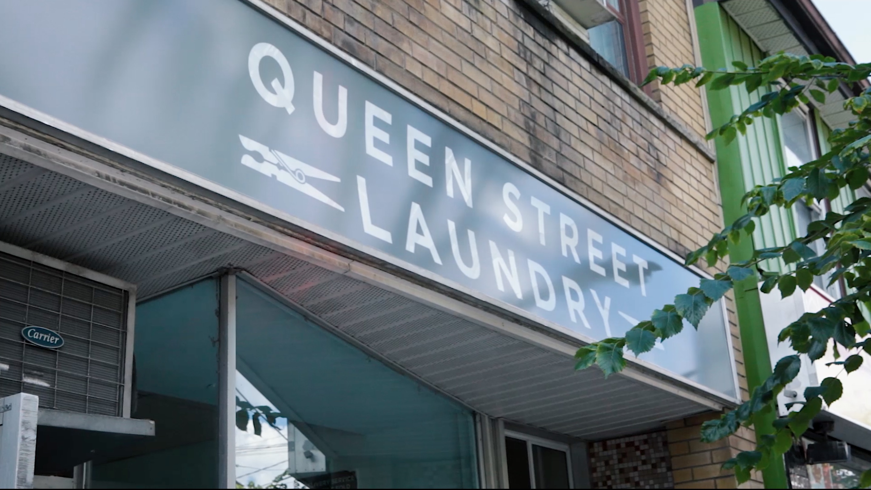 Cinemagraphs Put a New Spin on Facebook Ads for Laundromat Flixel Photos