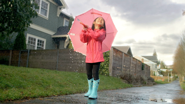 Flixel Cinemagraph of a girl with umbrella